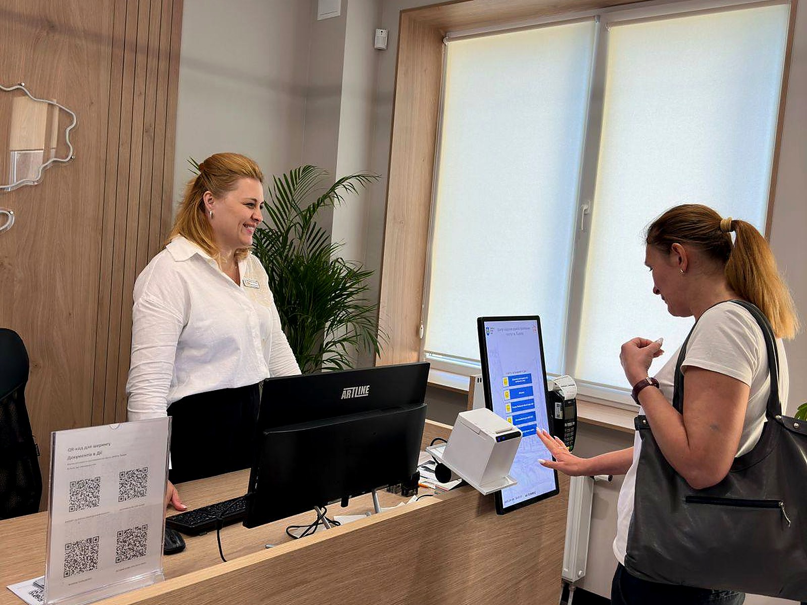 22-inch QSolutions registration terminal at the Lviv ASC on Lypynskoho Street